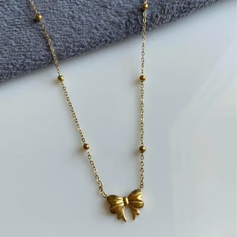 Sevyn Bow Pendant – 18K Gold Anti-Tarnish