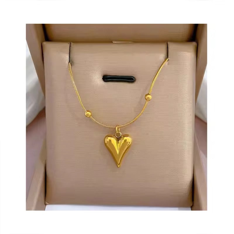 Elora Heart Necklace - 18K Gold Anti-Tarnish