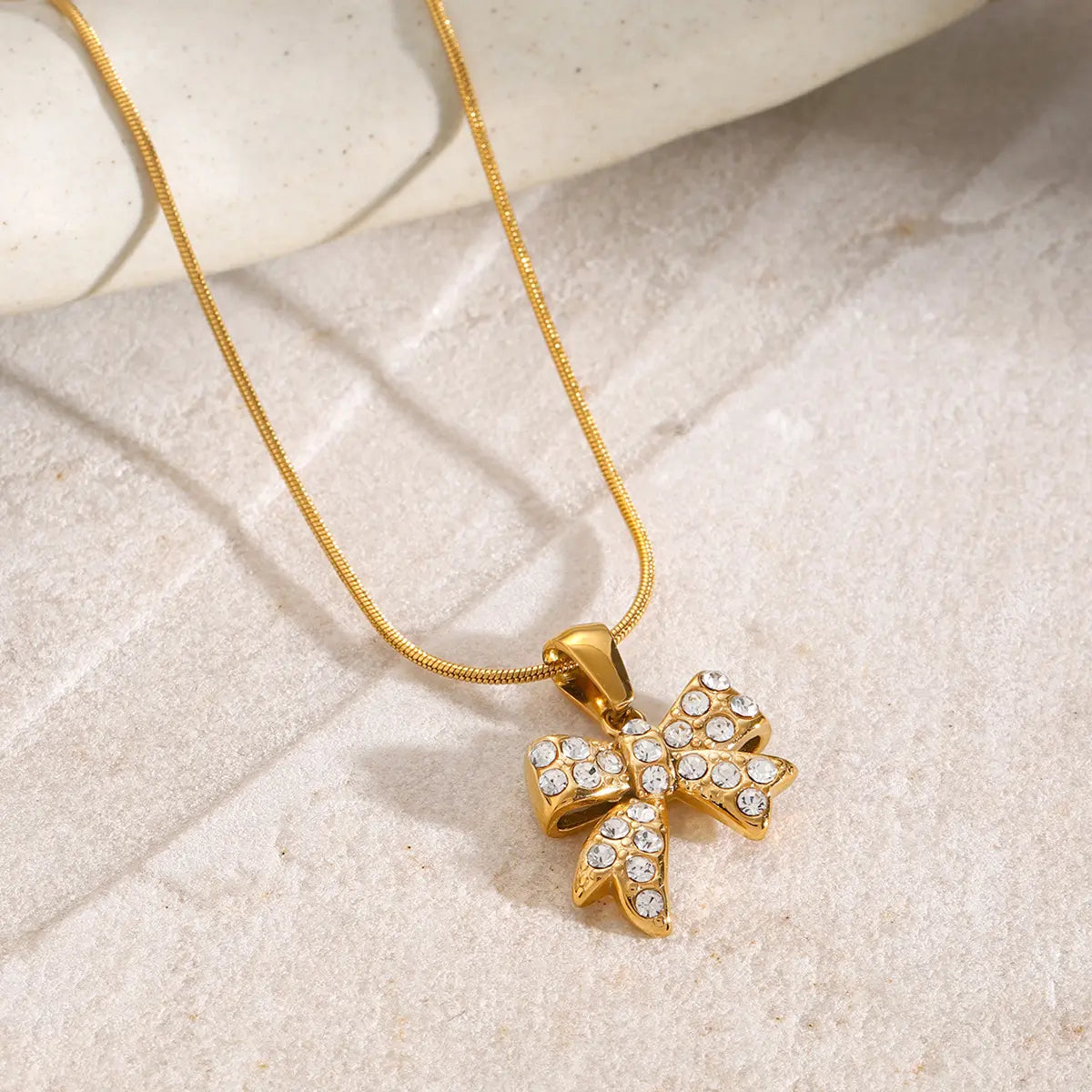 Mega Zirconia Bow Necklace - 18K Gold Anti-Tarnish