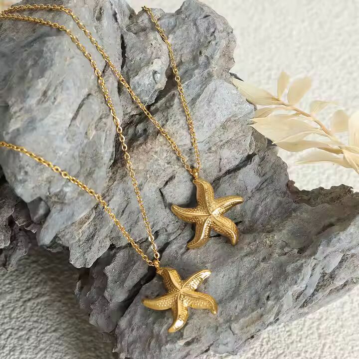 Fatima Starfish Pendant – 18K Gold Anti-Tarnish