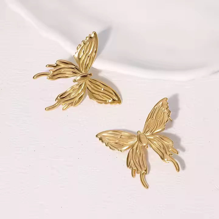 Nadia Butterfly Ring – 18K Gold Anti-Tarnish