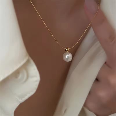 Hestia Orb Necklace - 18K Gold Anti-Tarnish