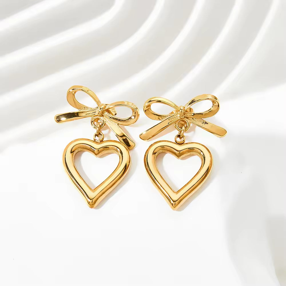 Laya Heart Dangler - 18K Gold Anti-Tarnish