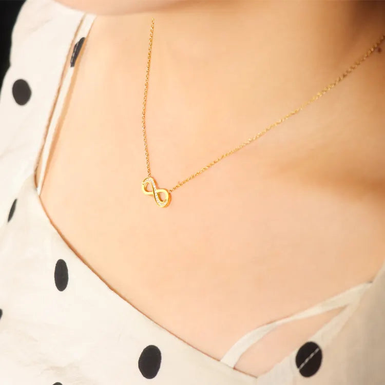 Nayeli Infinity Necklace – 18K Gold Anti-Tarnish