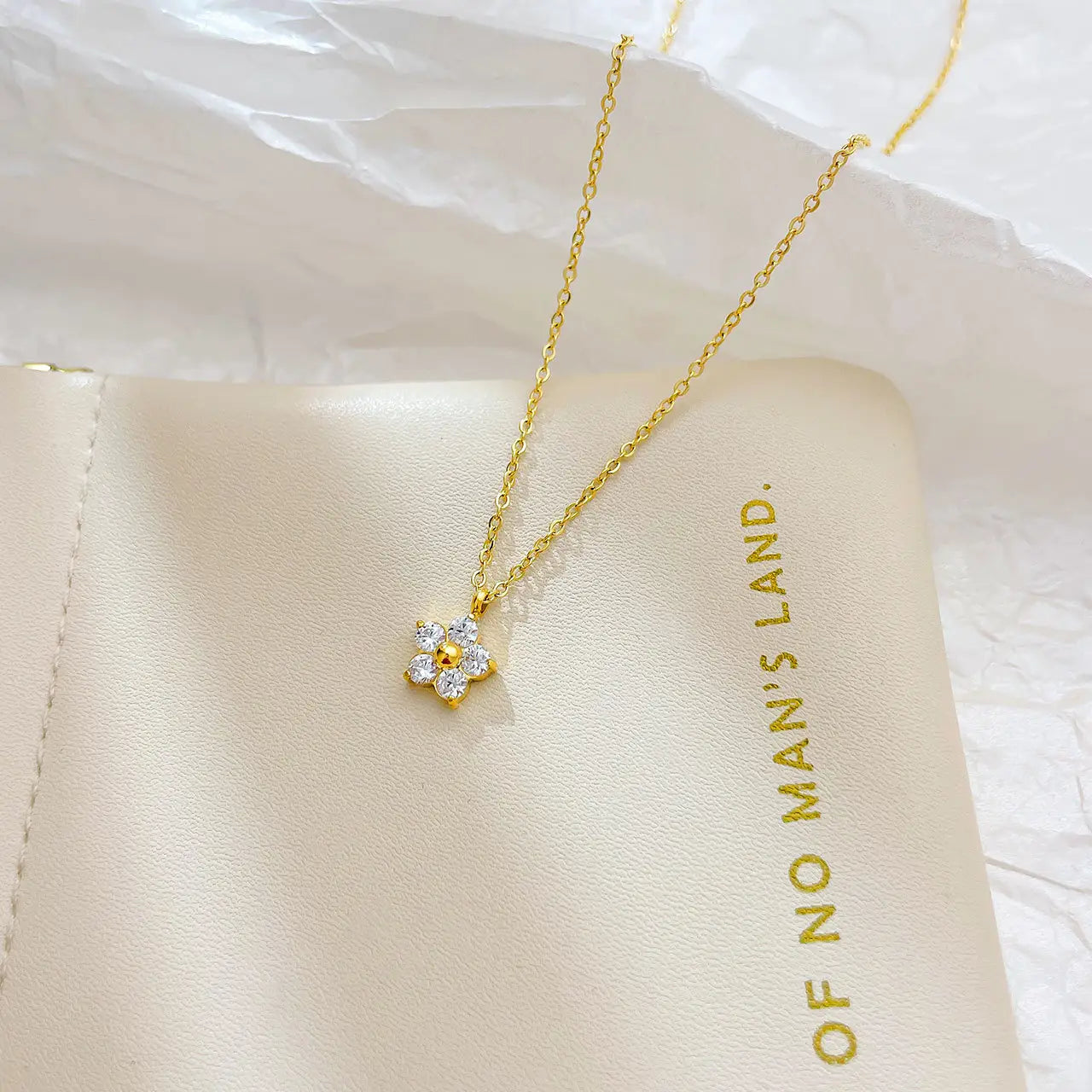 Cassia Minimal Necklace - 18K Gold Anti-Tarnish