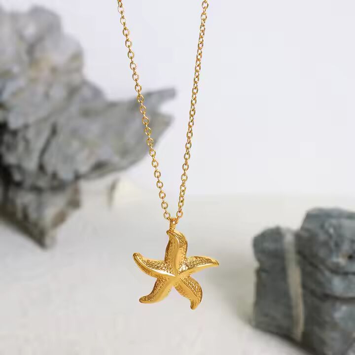 Fatima Starfish Pendant – 18K Gold Anti-Tarnish