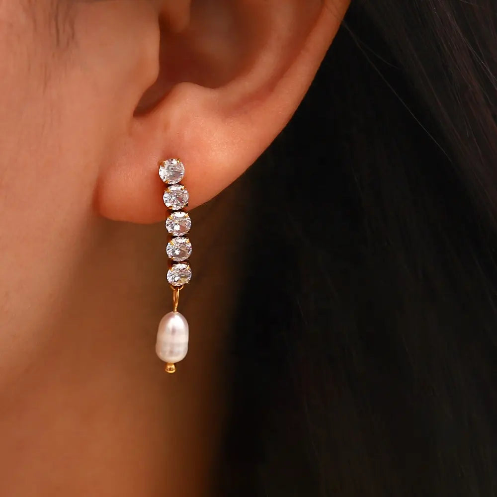 Scarlett Zirconia Earrrings - 18K Gold Anti-Tarnish