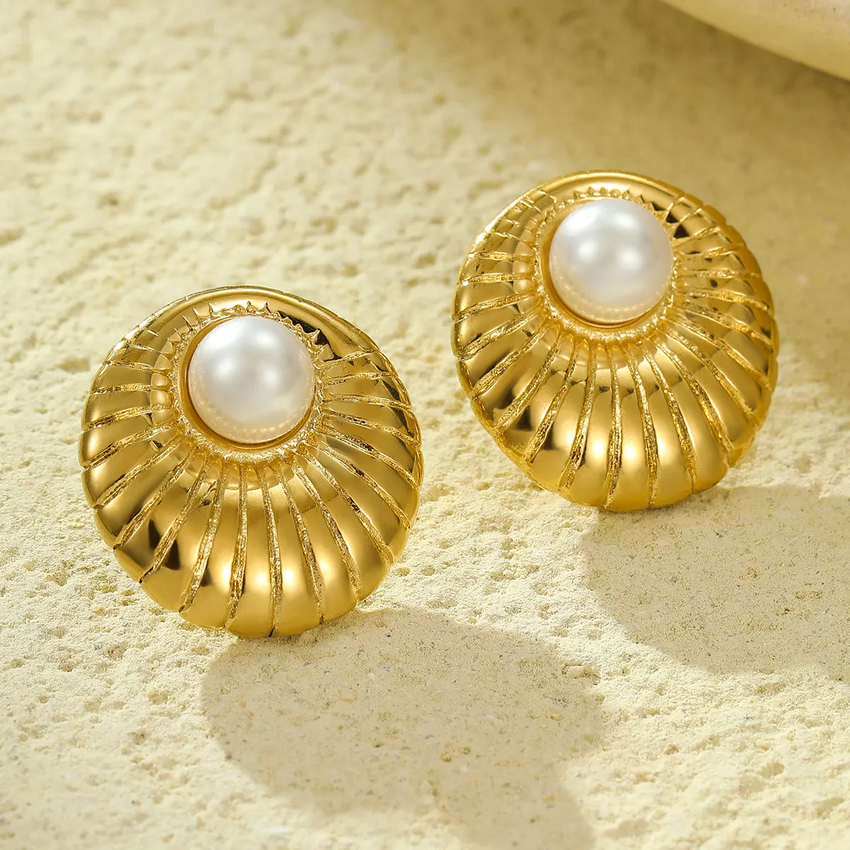 Mika Pearl Shell Earrings - 18K Gold Plated
