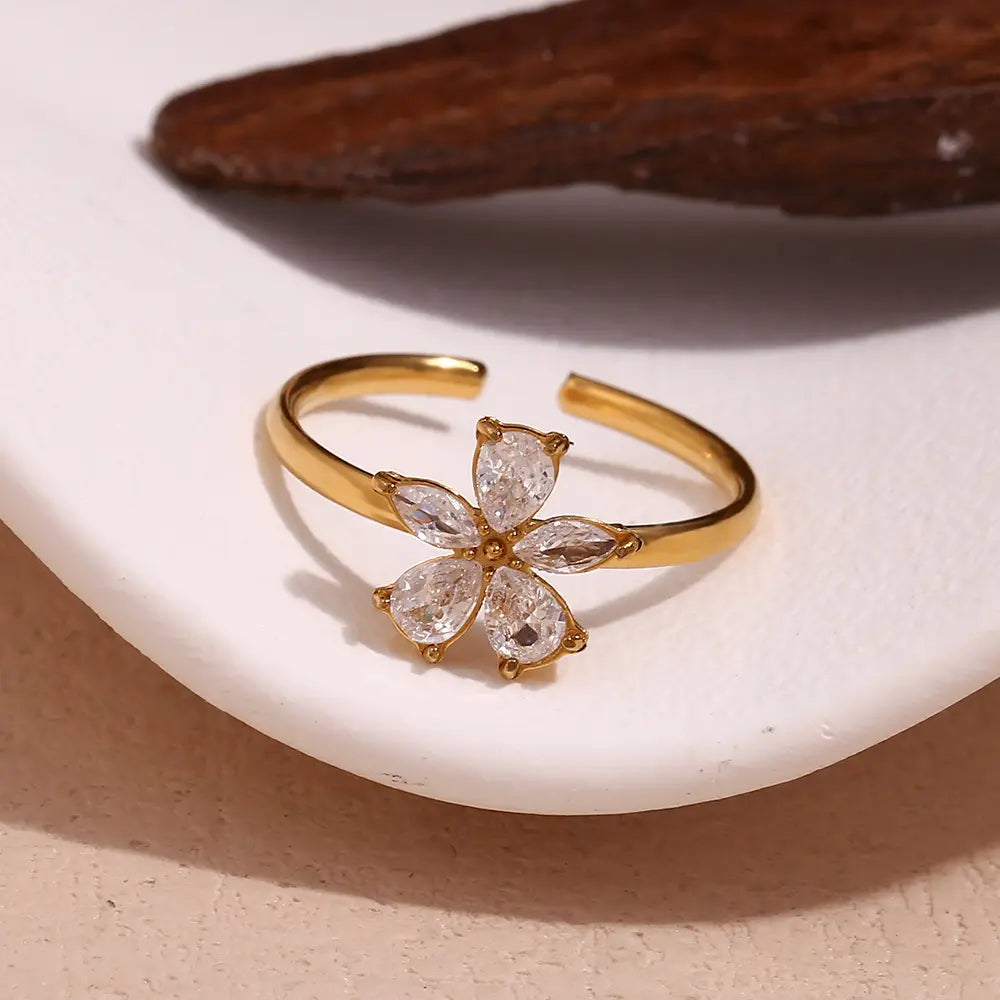 Tulia Flower Ring - 18K Gold Plated