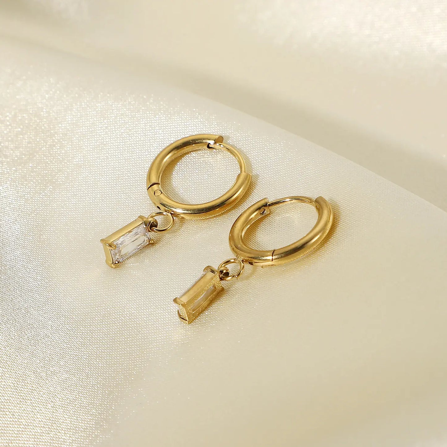 Sanjana Dainty Hoops - 18K Gold Anti-Tarnish