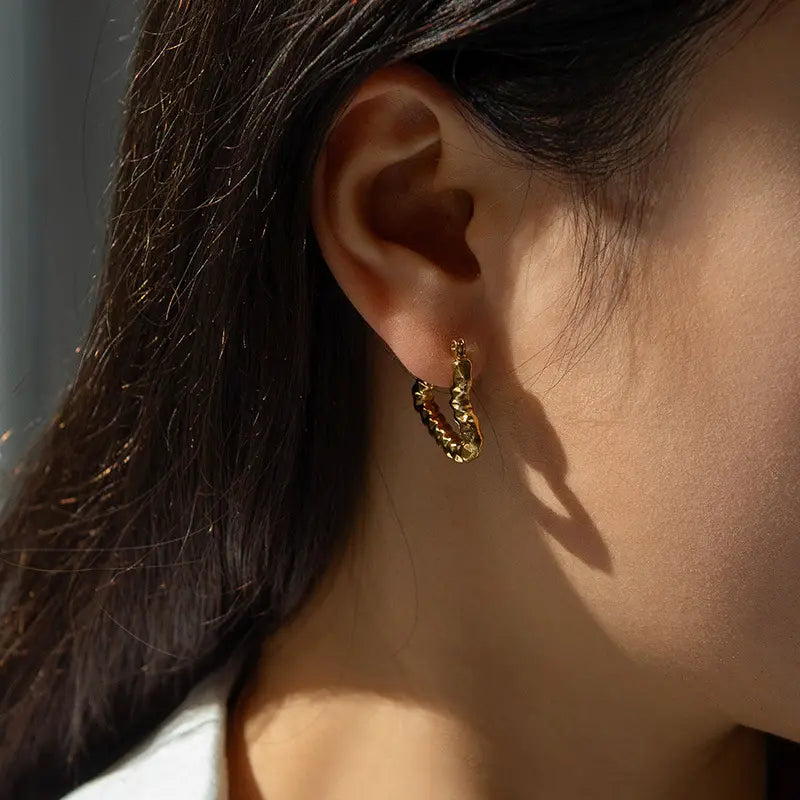 Helia Heart Hoops - 18K Gold Anti-Tarnish