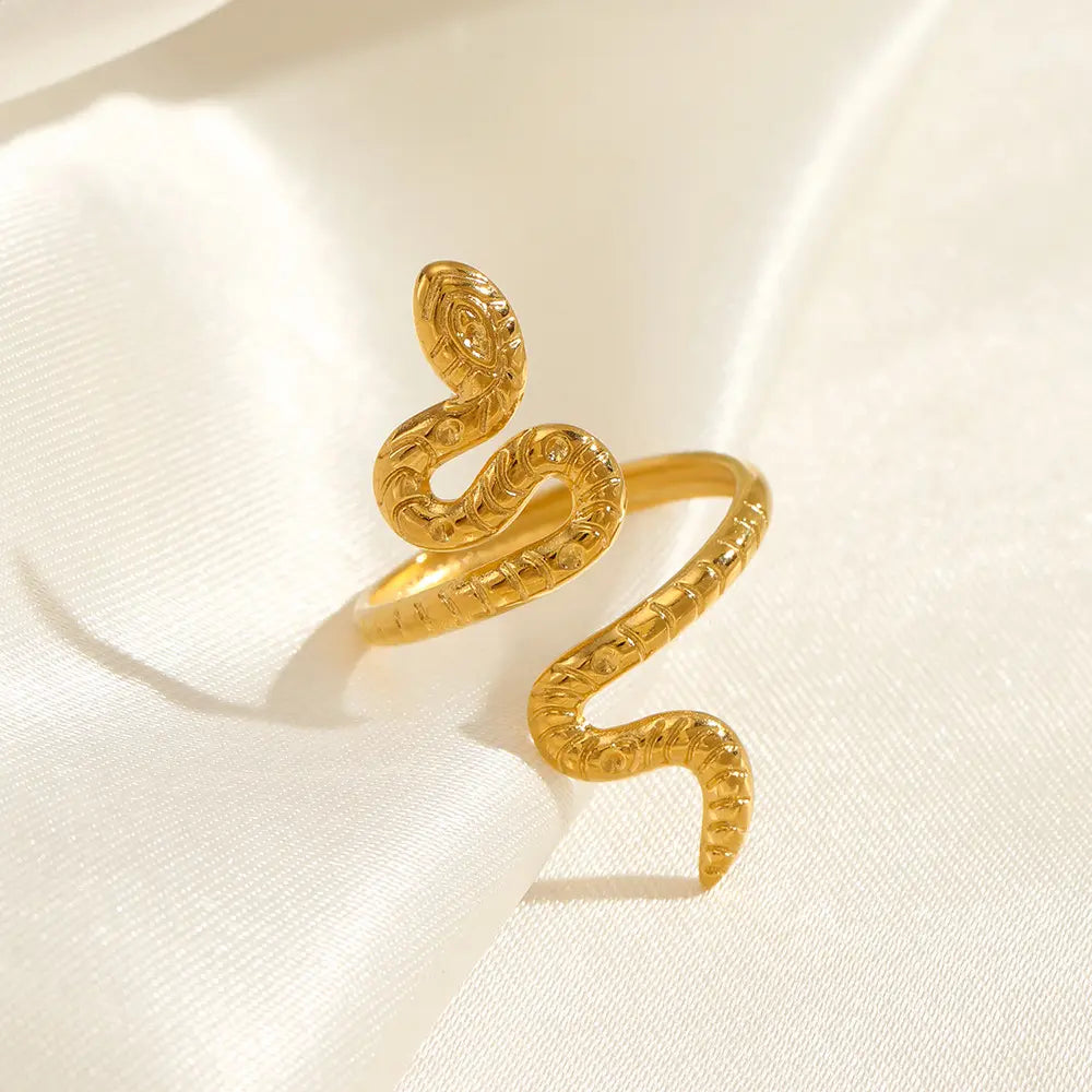 Ivey Serpent Charm - 18K Gold Anti-Tarnish Ring