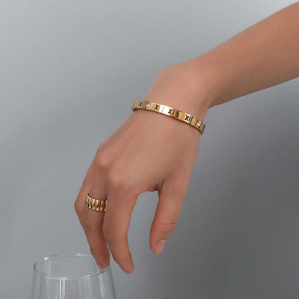 Eternal Time Bracelet – 18K Gold Anti-Tarnish