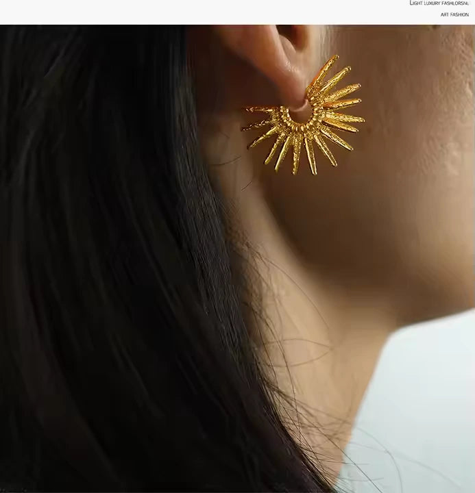 Sun Stud Earrings - 18K Gold Anti-Tarnish