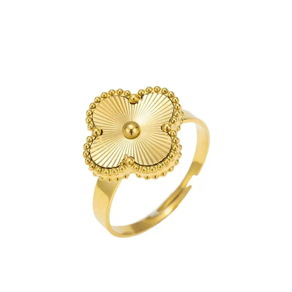 Rory Clover ring- 18K Gold Anti-Tarnish