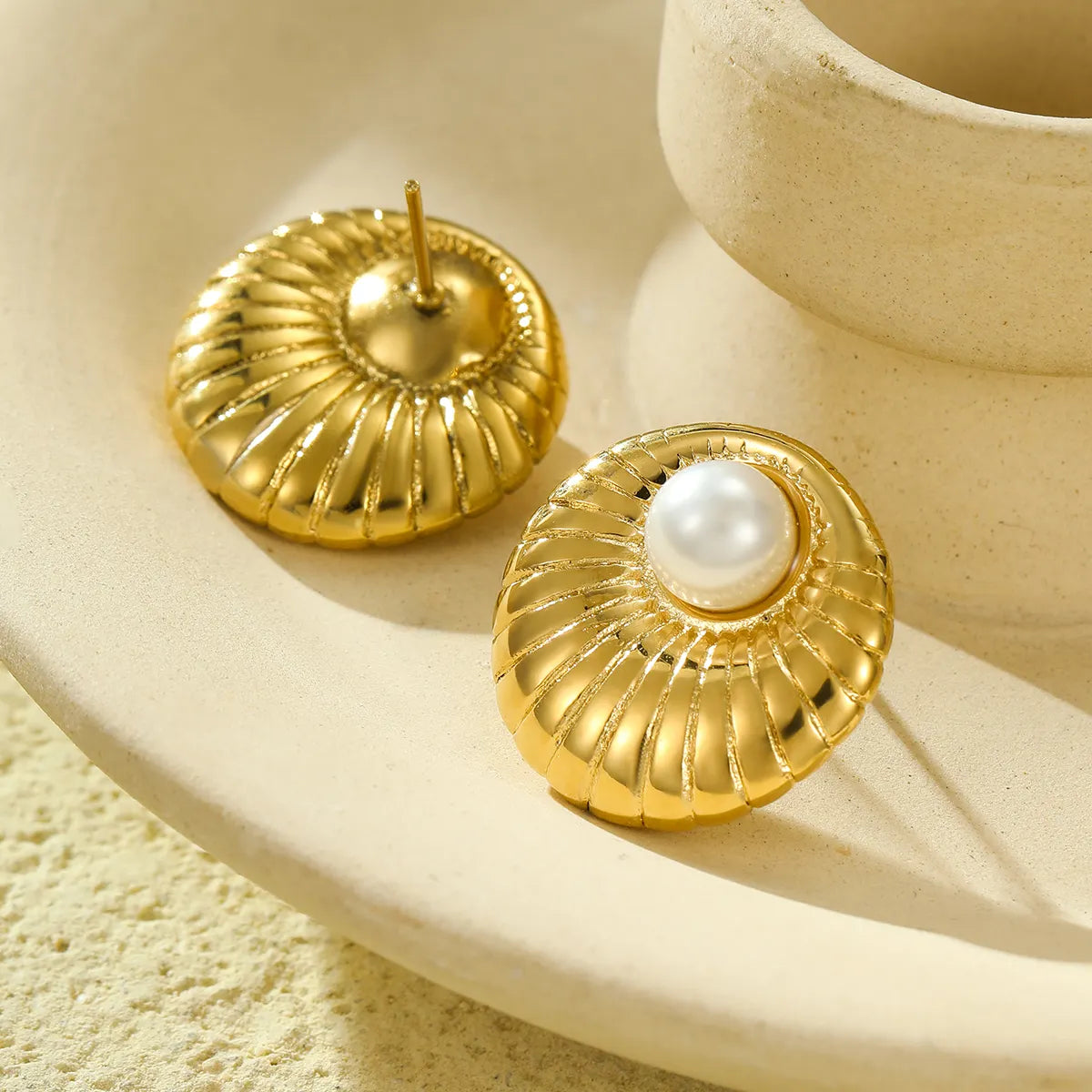 Mika Pearl Shell Earrings - 18K Gold Plated