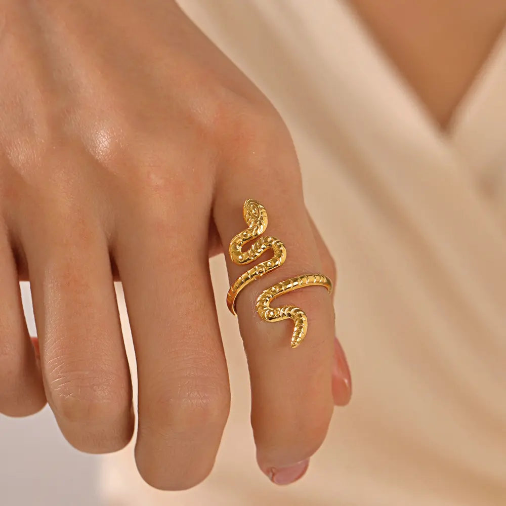Ivey Serpent Charm - 18K Gold Anti-Tarnish Ring