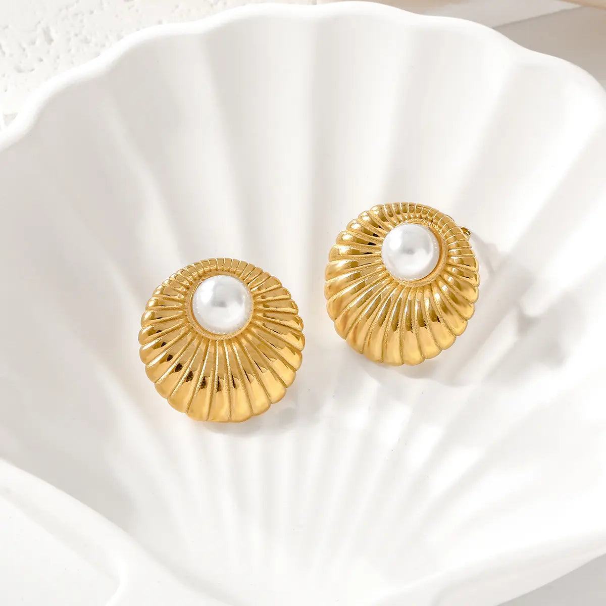 Mika Pearl Shell Earrings - 18K Gold Plated