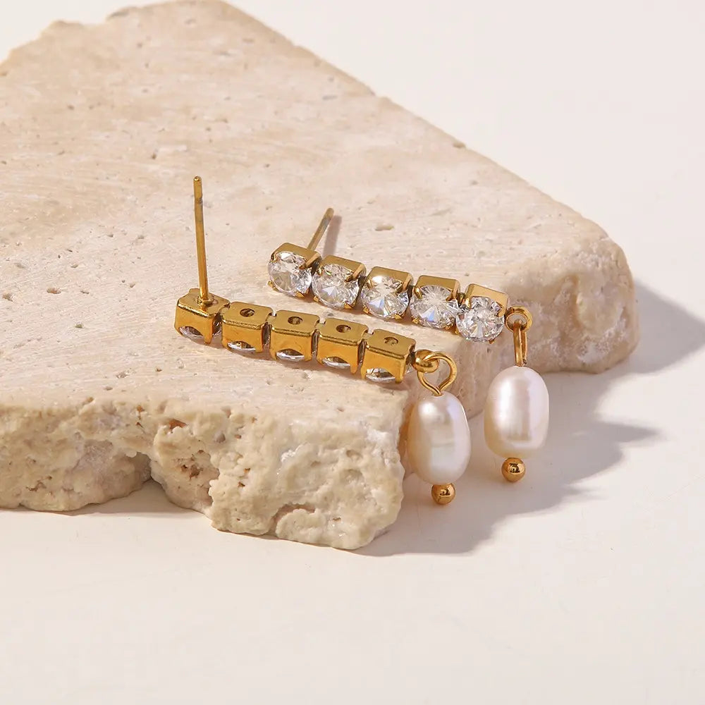 Scarlett Zirconia Earrrings - 18K Gold Anti-Tarnish