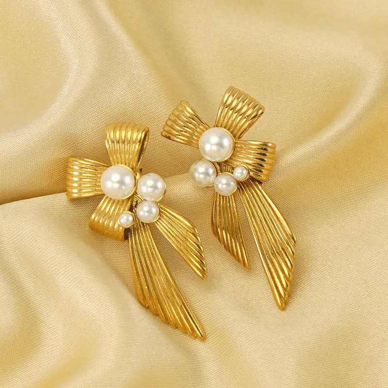 Swetha Bow Pearl Earrings - 18K Gold Anti-Tarnish
