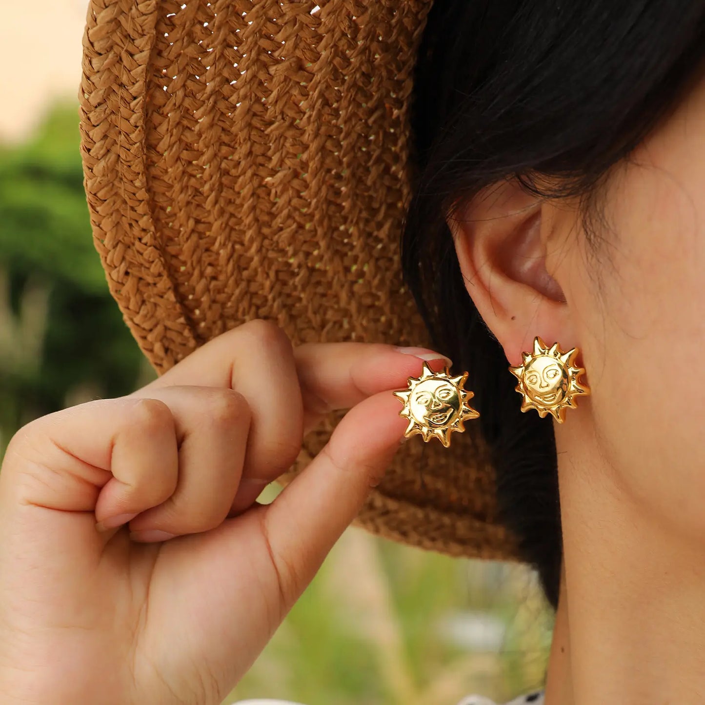 Araya Sunshine Smiley Earrings – 18K Gold Anti-Tarnish