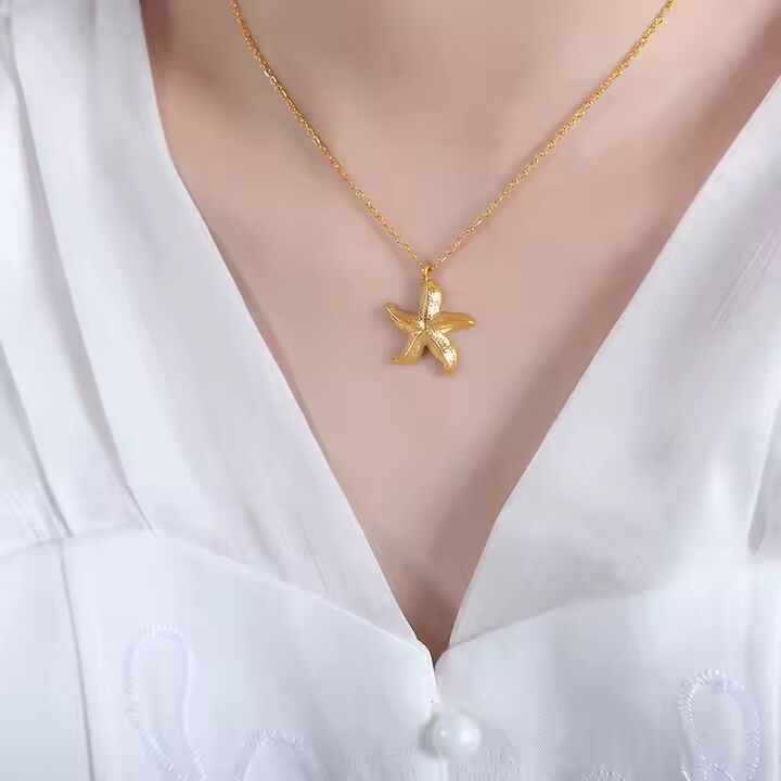 Fatima Starfish Pendant – 18K Gold Anti-Tarnish