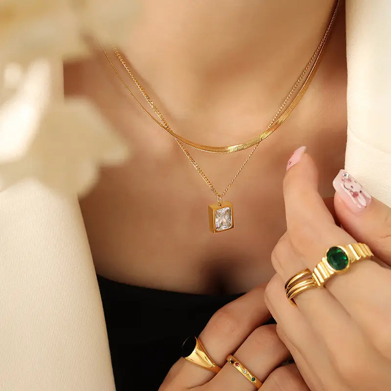 Magnolia Luxe Pendant – 18K Gold Anti-Tarnish Necklace