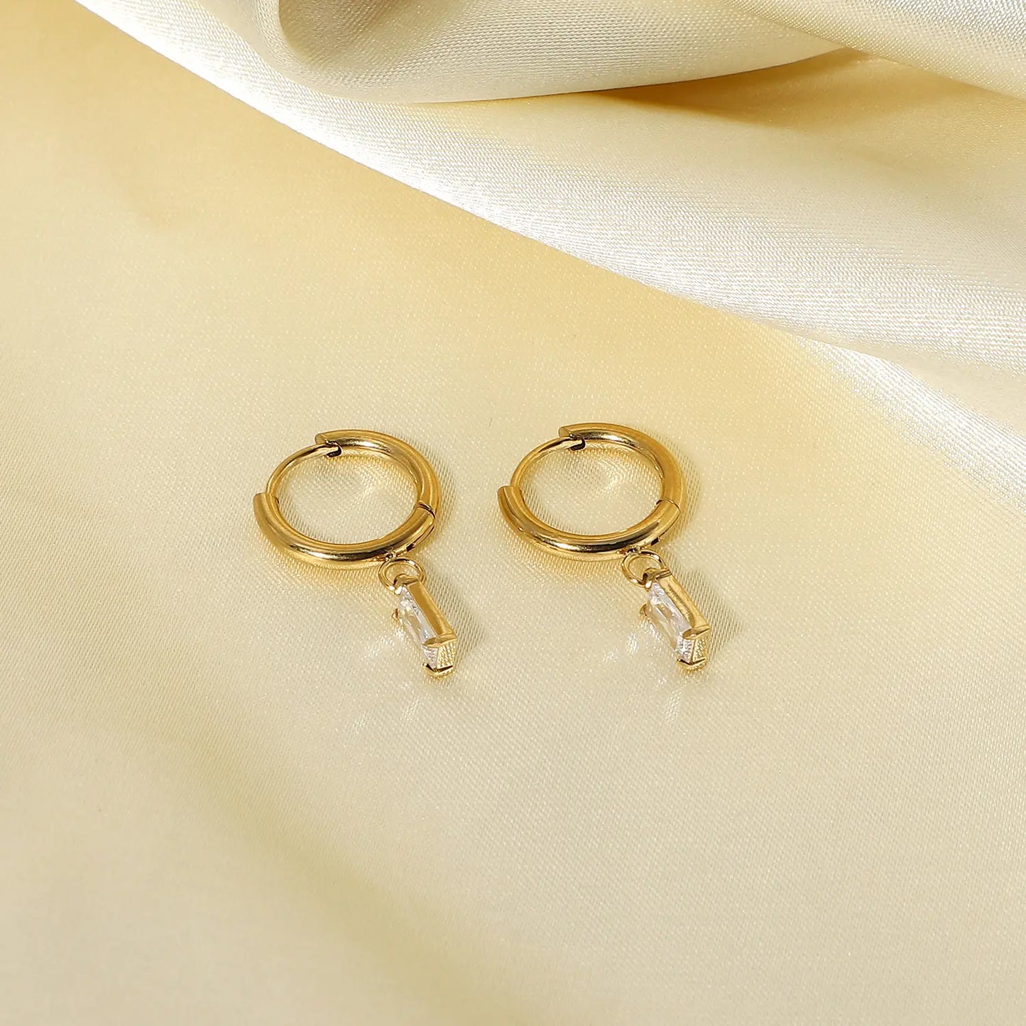 Sanjana Dainty Hoops - 18K Gold Anti-Tarnish