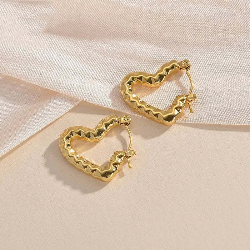 Helia Heart Hoops - 18K Gold Anti-Tarnish