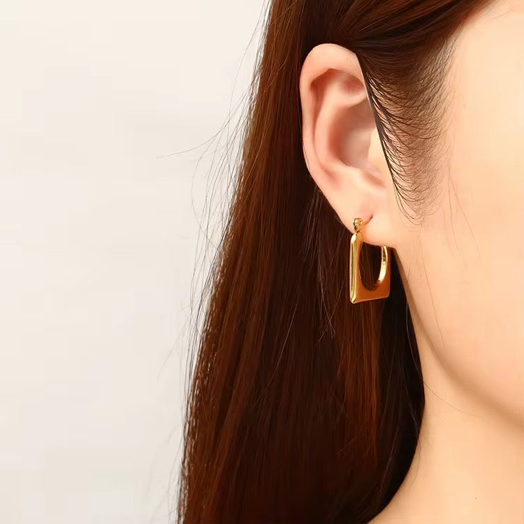 Lucia Hoop Earrings - 18K Gold Anti-Tarnish