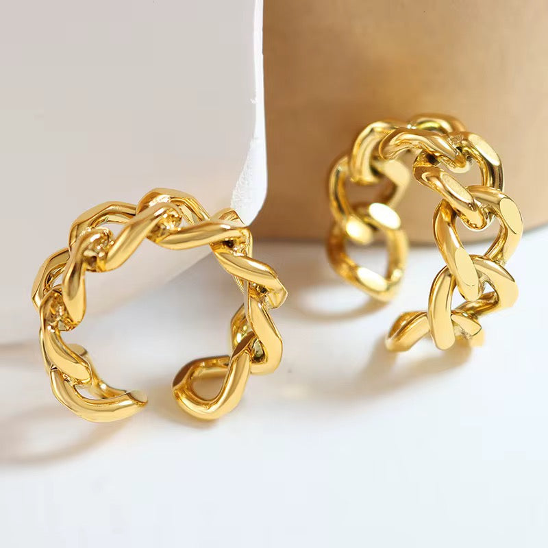 Lisa Chain Link Ring - 18K Gold Anti-Tarnish