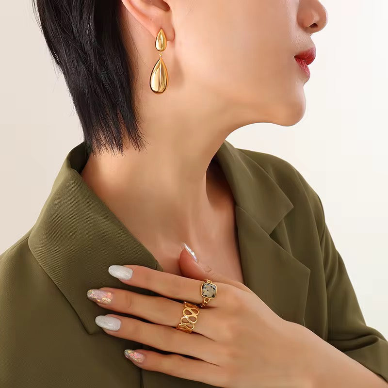 Advika Drop Earrings - 18K Gold Anti-Tarnish