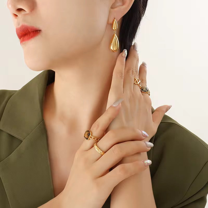 Advika Drop Earrings - 18K Gold Anti-Tarnish