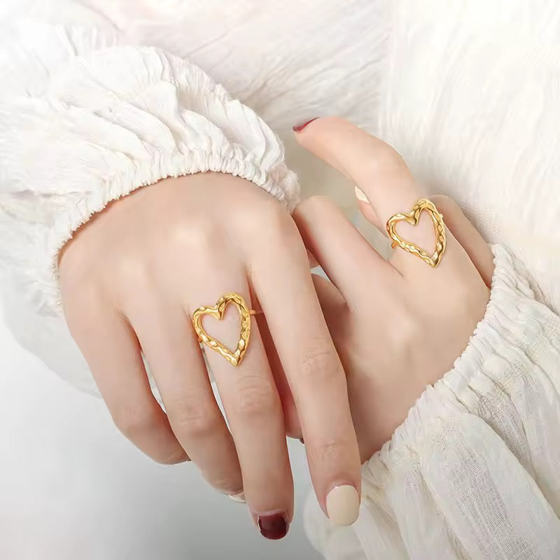 Dania Heart Charm - 18K Gold Anti-Tarnish Ring