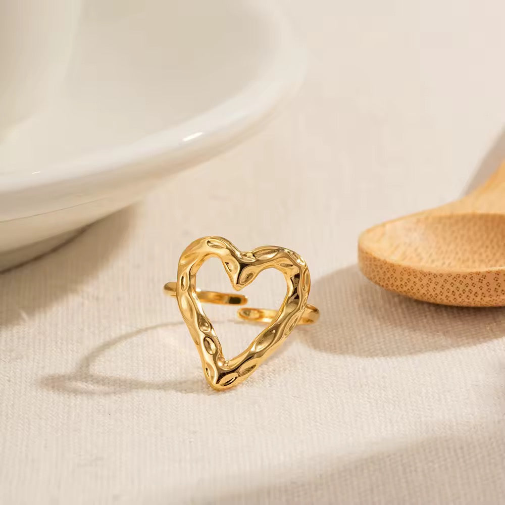 Dania Heart Charm - 18K Gold Anti-Tarnish Ring