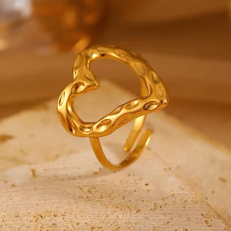 Dania Heart Charm - 18K Gold Anti-Tarnish Ring