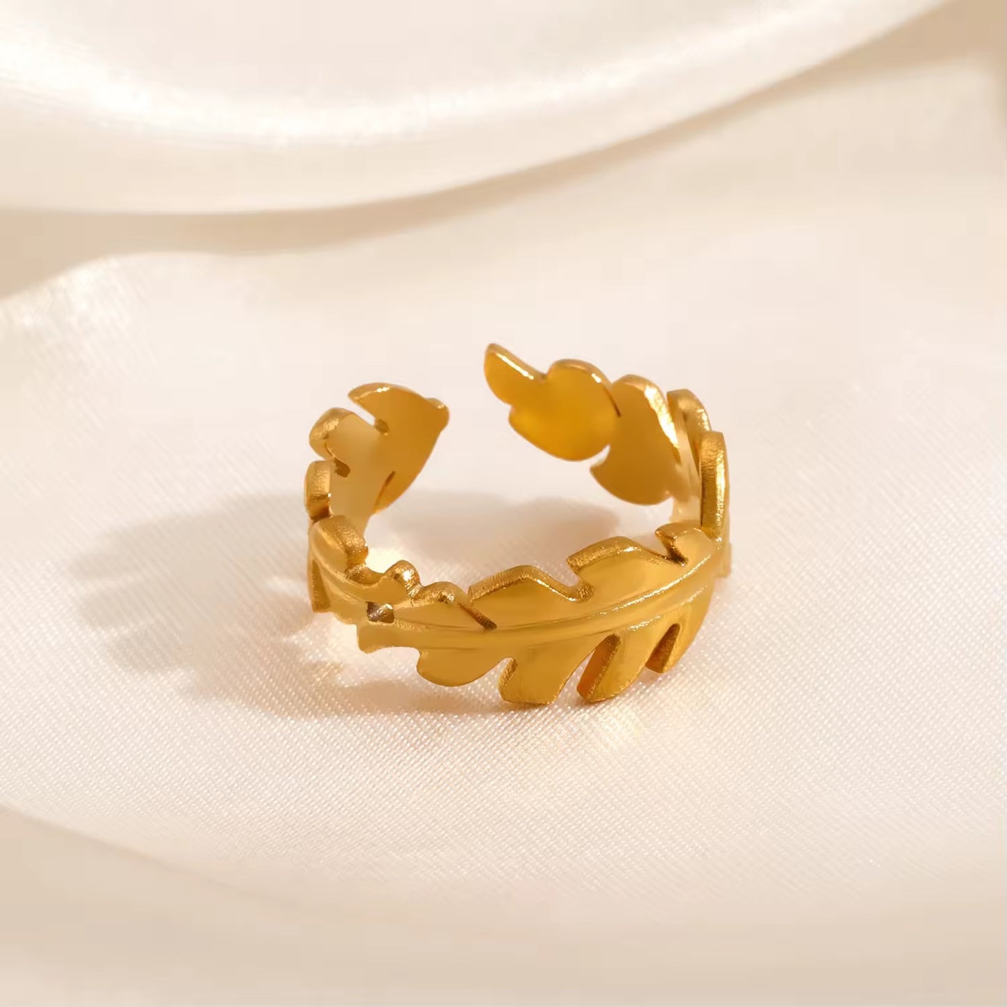 Camila Leaf Whisper - 18K Gold Plated Anti-Tarnish Ring