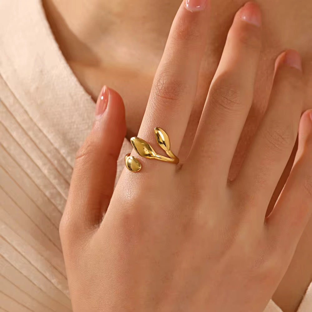 Esther Leaf Wrap - 18K Gold Anti-Tarnish Ring