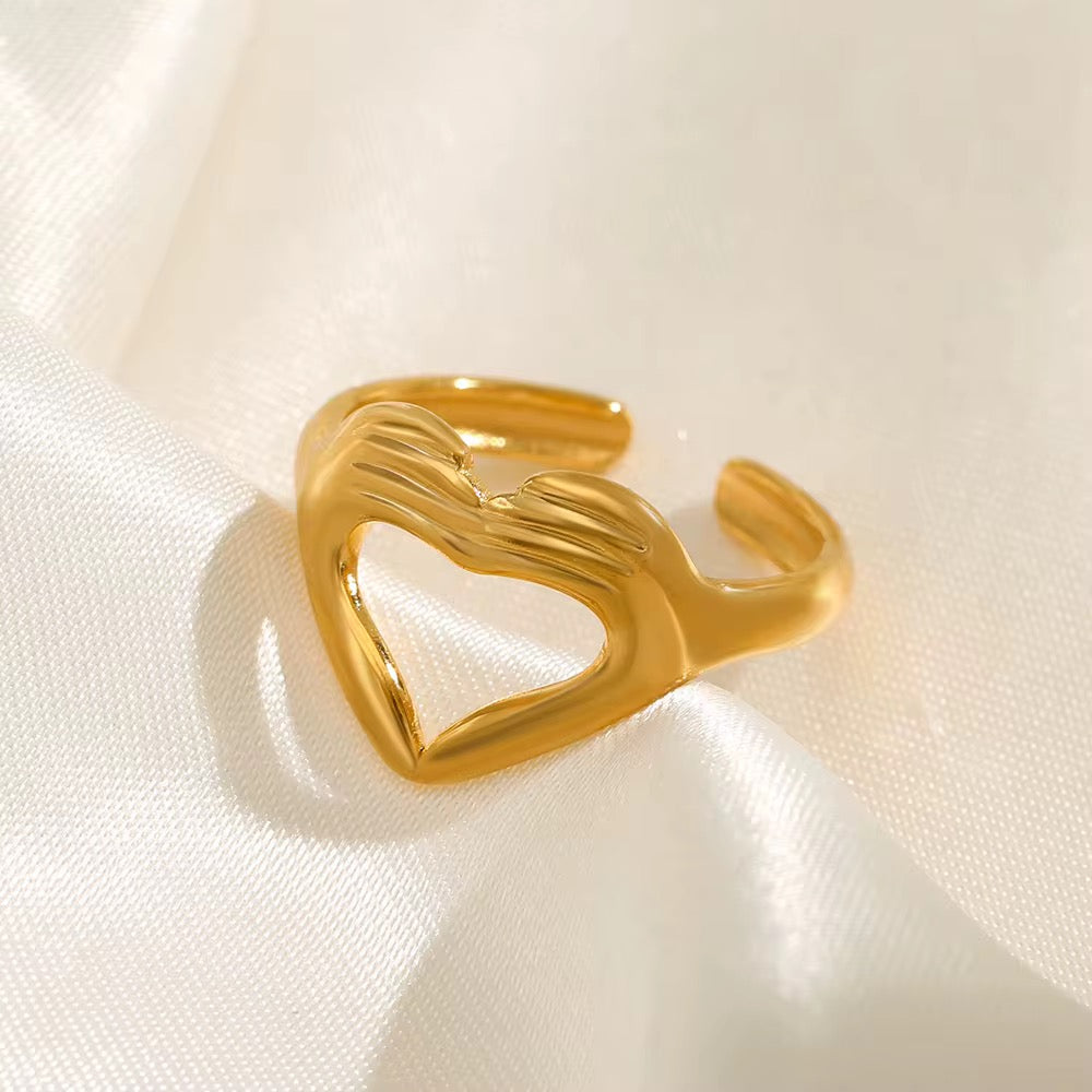 Valeria Heart Glow - 18K Gold Anti-Tarnish Ring