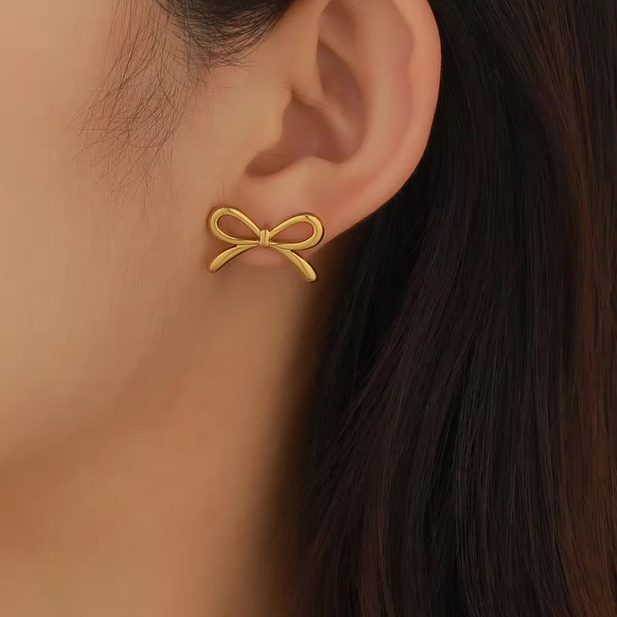 Lea Bow Stud Earrings – 18K Gold Anti-Tarnish