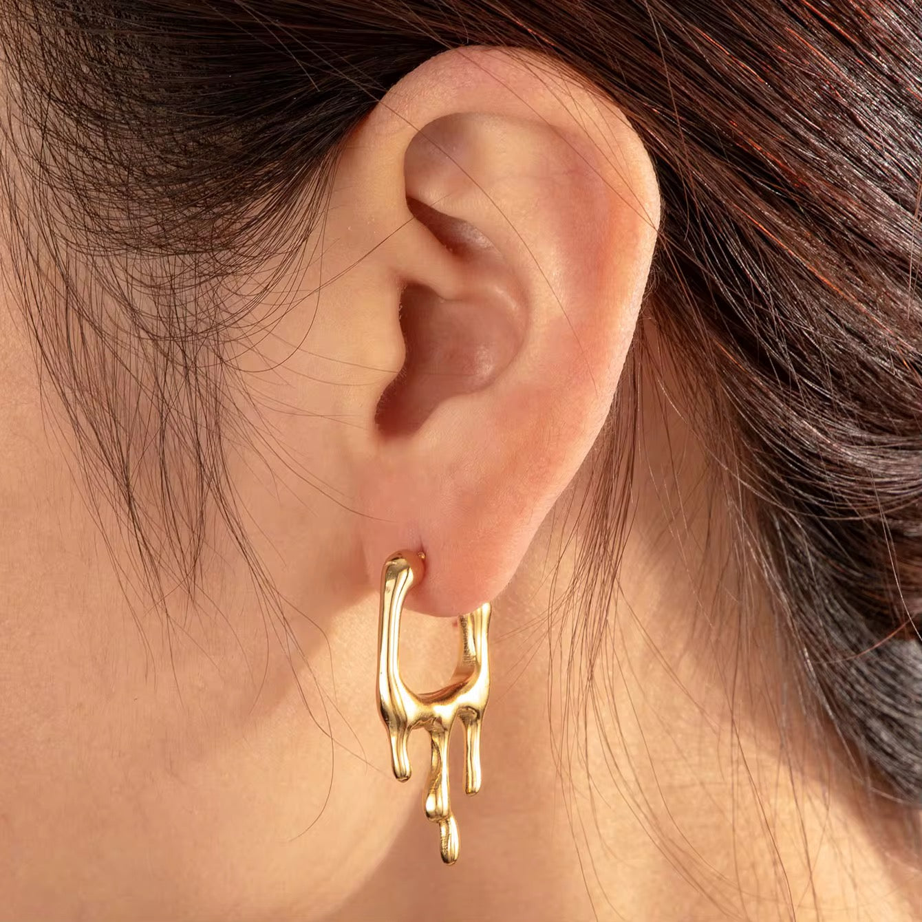 Alyssa Classic Hoop Earrings – 18K Gold Anti-Tarnish