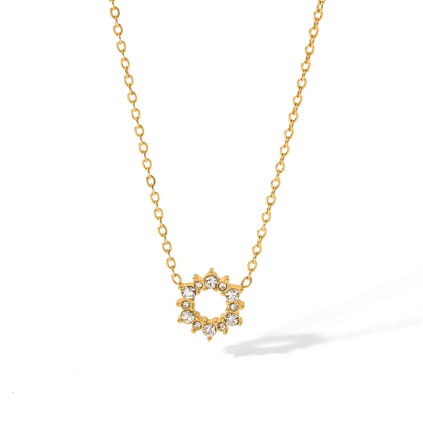 Luka Dainty Necklace - 18K Gold Anti-Tarnish
