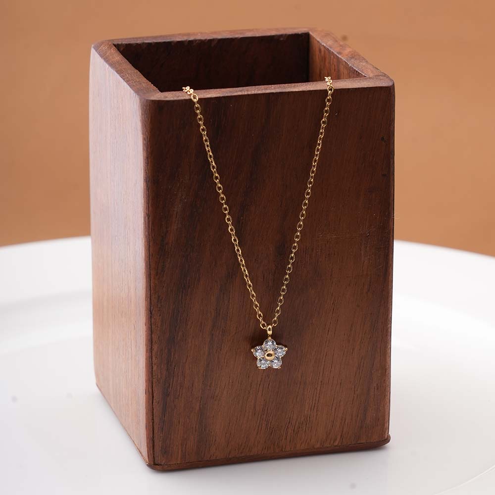 Cassia Minimal Necklace - 18K Gold Anti-Tarnish