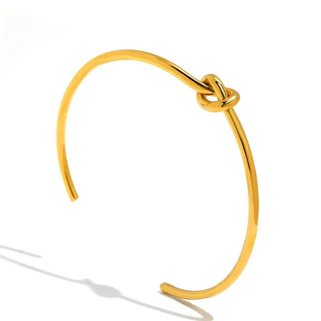Love Knot Bracelet – 18K Gold Anti-Tarnish