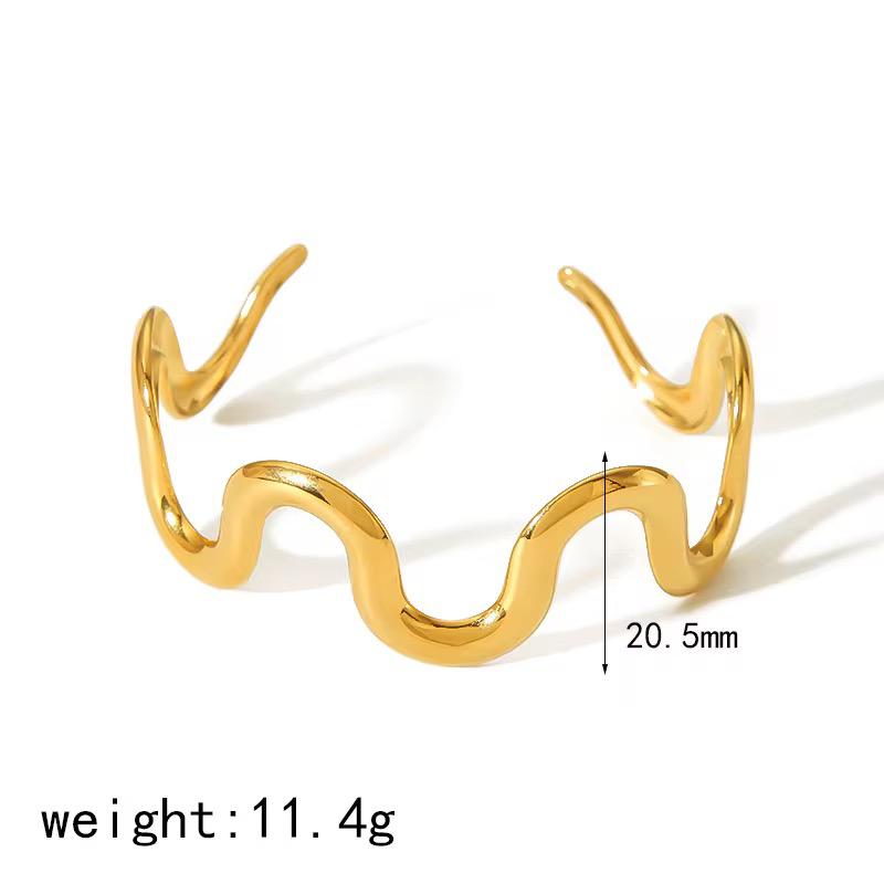 Wave Cuff Bracelet – 18K Gold Anti-Tarnish