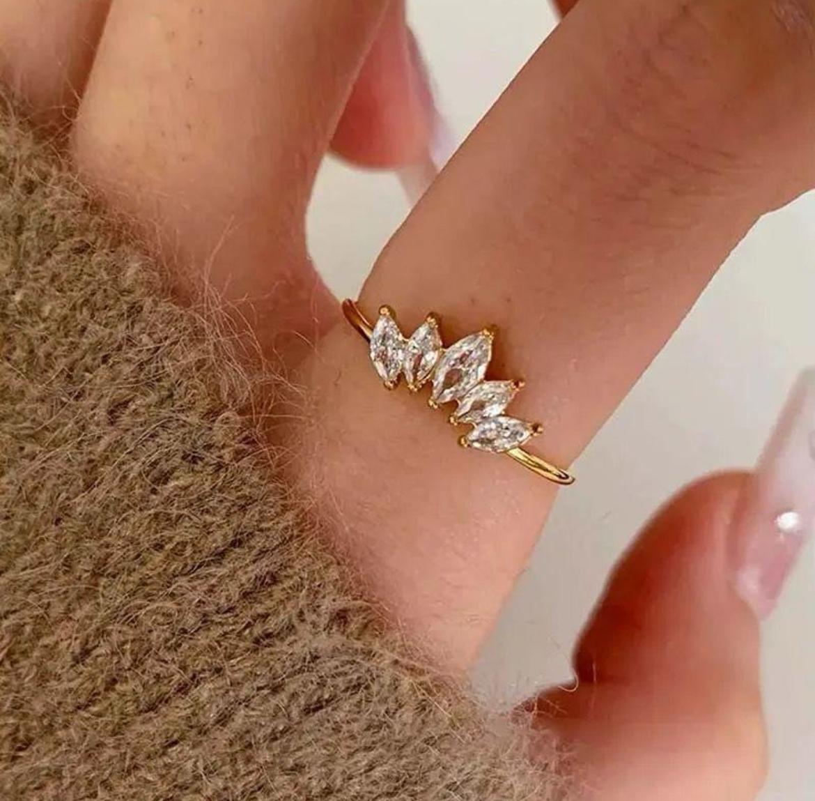 Izabella Zirconia Ring – 18K Gold Anti-Tarnish