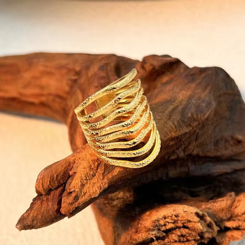 Rosalina Chunky ring- 18K Gold Anti-Tarnish