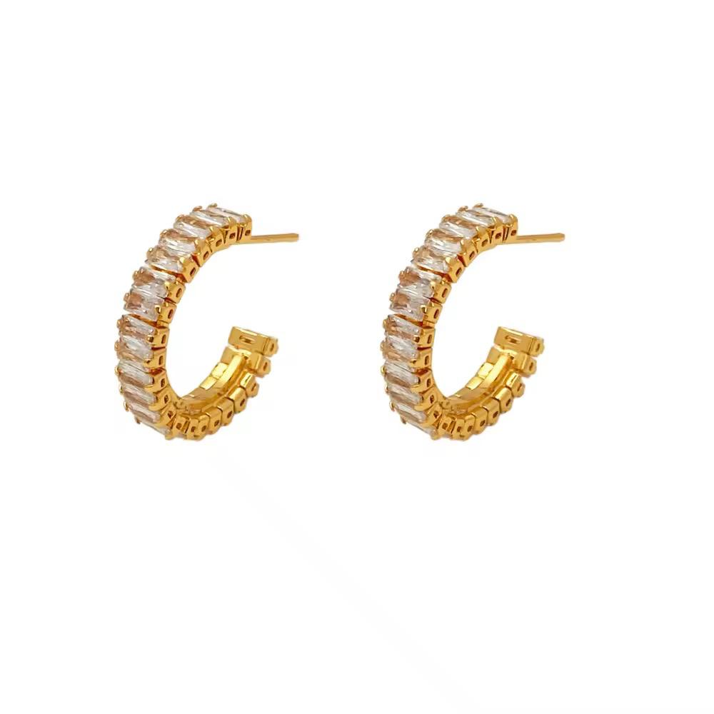 Janvika Dainty Earrings - 18K Gold Anti-Tarnish