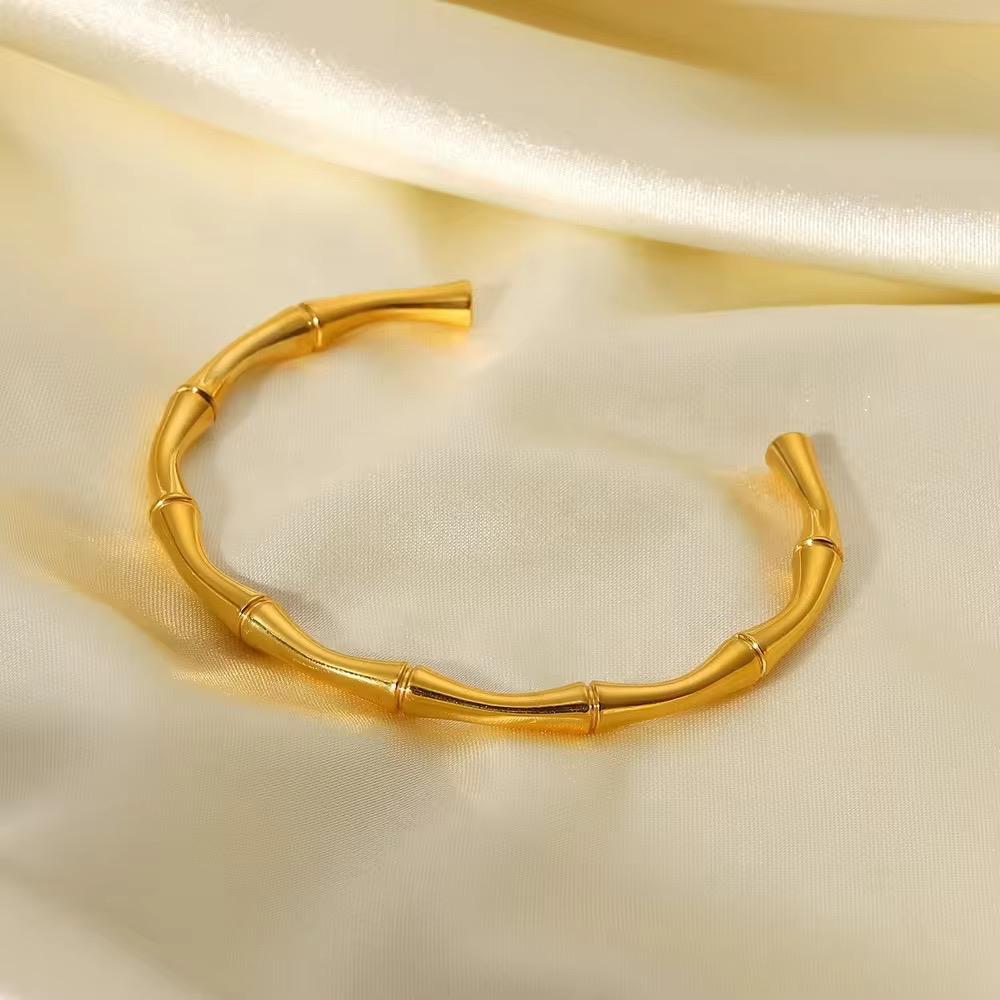 Zenya Bamboo Cuff Bracelet – 18K Gold Anti-Tarnish