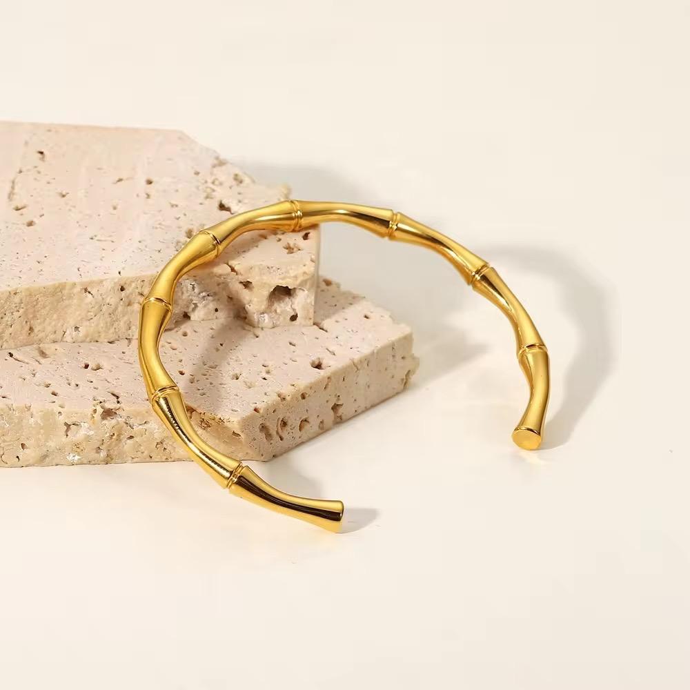 Zenya Bamboo Cuff Bracelet – 18K Gold Anti-Tarnish